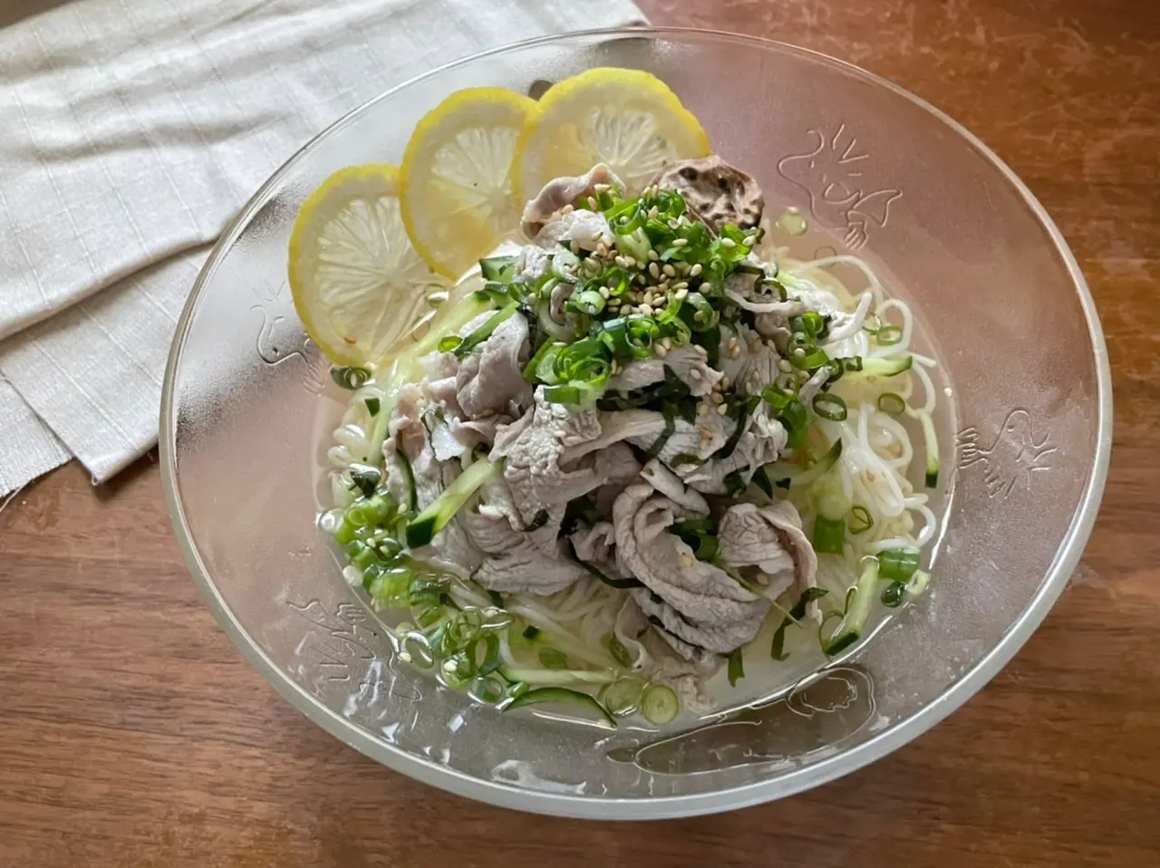 梅干しでダイエット 夏のひんやりさっぱりそうめんアレンジレシピ 焼き梅とレモンの豚しゃぶそうめん Moreインフルエンサーズブログ Daily More