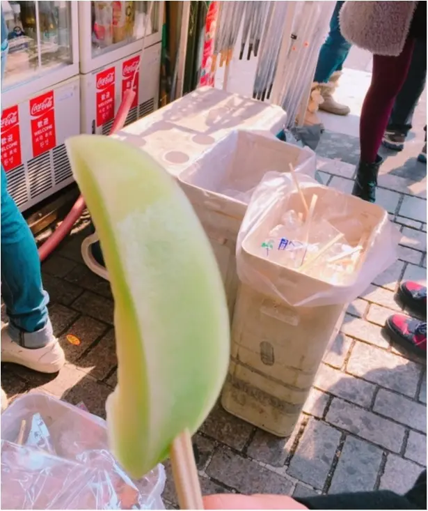 《究極のいちご串、ここにありっ!》たった4粒だけど、おいしすぎて瞬殺っ♡絶対に食べて欲しいフルーツ串はなんと新宿歌舞伎町にあった!_4