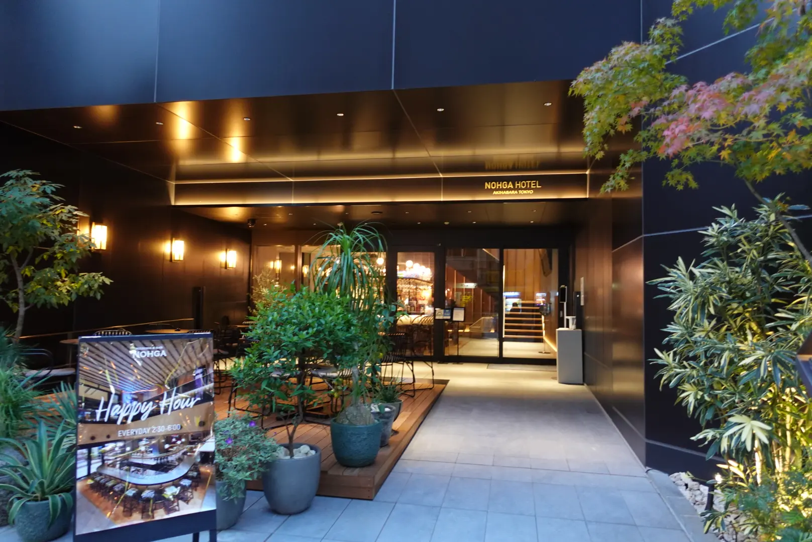 今年9月にOPENした「NOHGA HOTEL秋葉原」に宿泊してきたら1Fのレストランの釜で焼く本格ピザが美味しすぎた!?置いてあるテーブルサッカーゲームで白熱!スタイリッシュでお洒落なホテルなので女子旅におすすめ◎_1