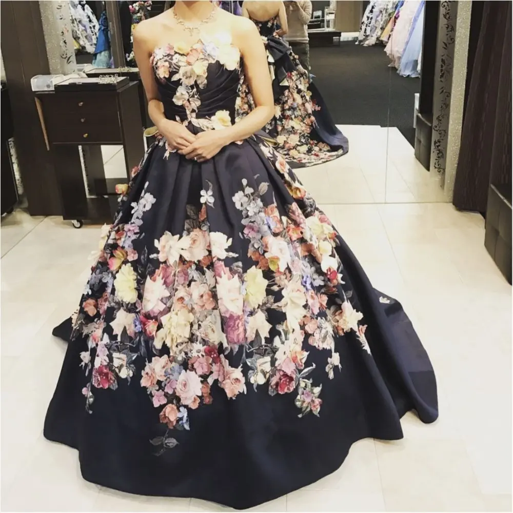 卒花さんに聞く【ドレス特集】- 結婚式・二次会におすすめ! プレ花嫁さんに人気のおしゃれなウェディングドレスは?_27