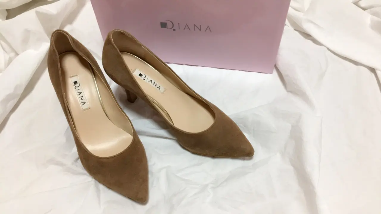 華奢美脚に見せてくれるのはやっぱり【DIANA】のパンプス♡_1