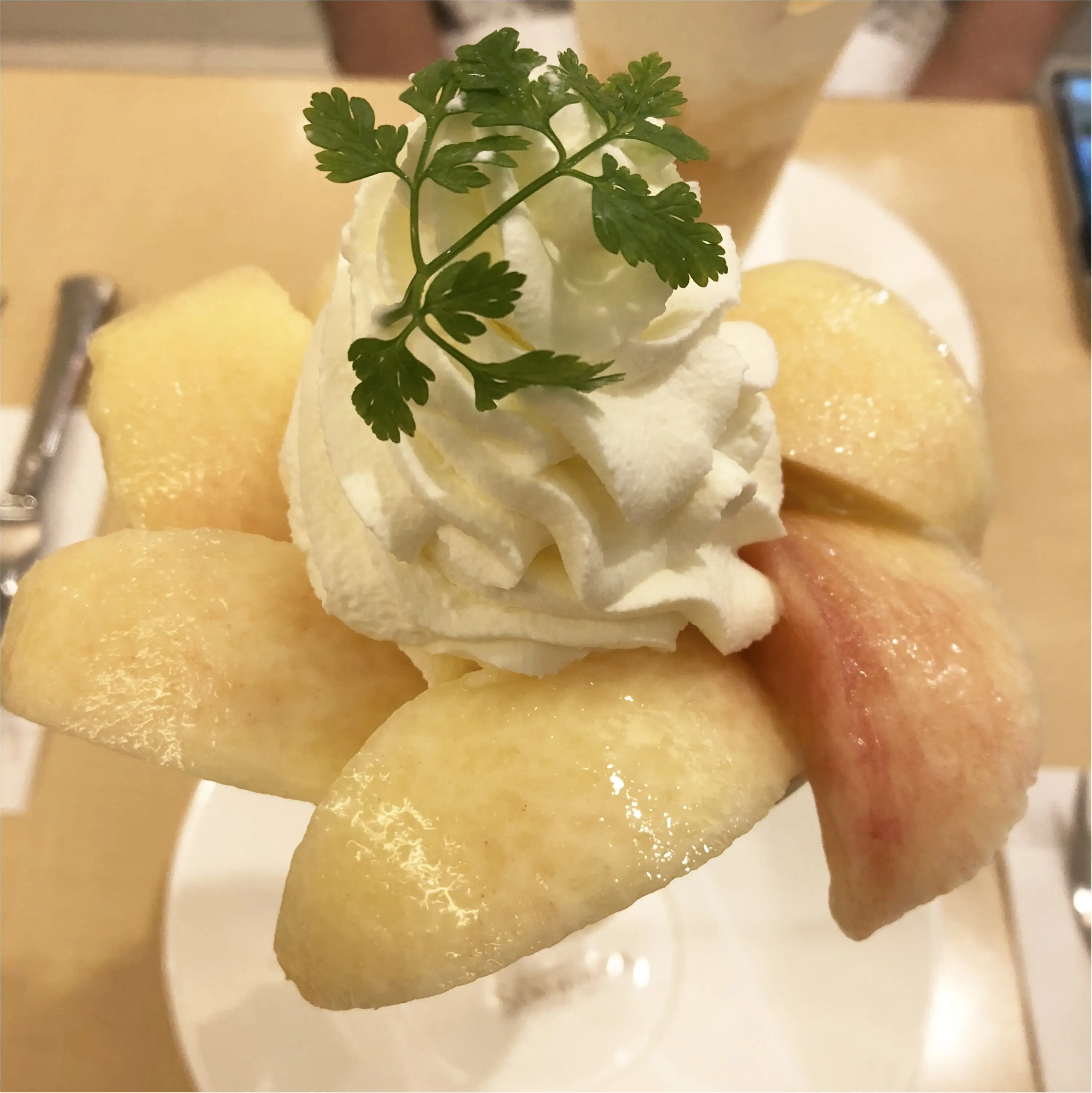 【千疋屋】季節限定♡桃たっぷりパフェ_1