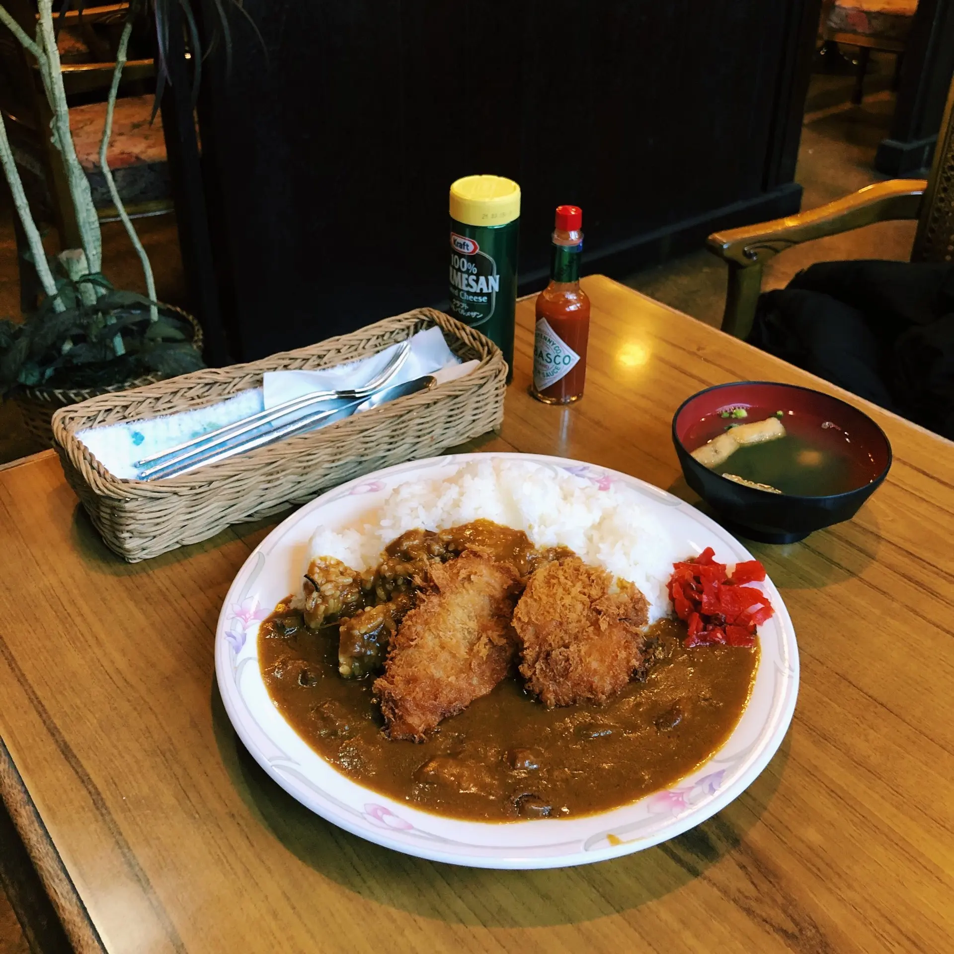 喫茶店ジョイのカツカレー画像