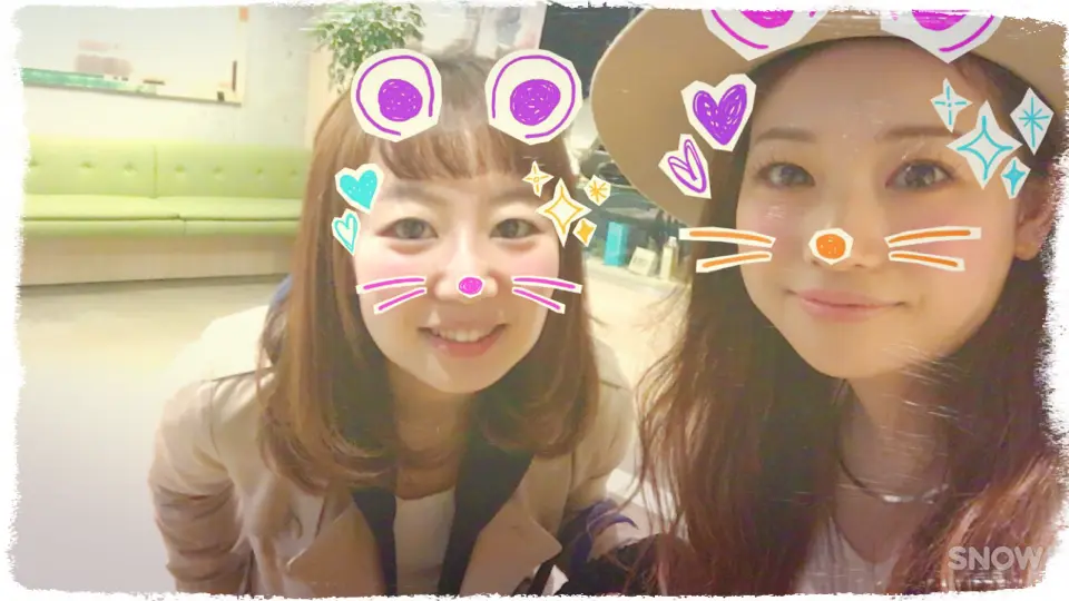 伸ばしてはー切ってー伸ばしては〜切る。表参道の有名店でとぅるとぅるヘアーに❤️_6