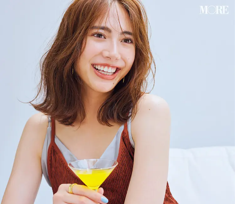 女子会メイクは「ブリックブラウン」のリップで完成♪ 『RMK』などの新作リップでおしゃれフェイスに_2