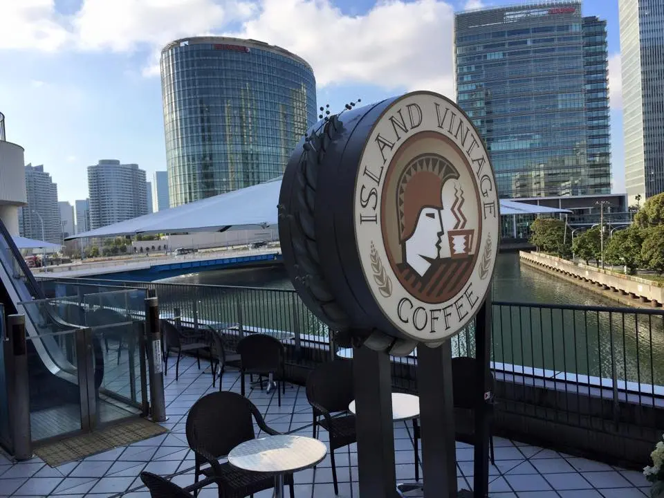 テラス席で運河を眺めながらコーヒーを……♡ 『アイランド ヴィンテージ コーヒー』が横浜にオープン!_1