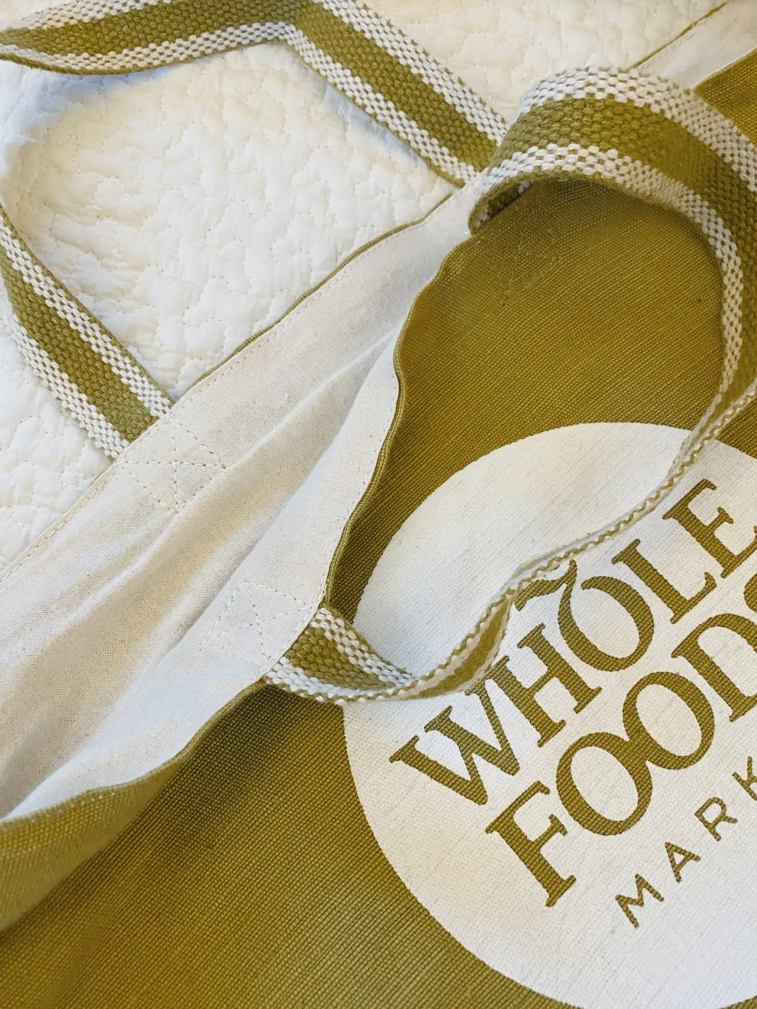 【エコバッグ】しっかり素材の『Whole Foods』で大容量に高見え_2