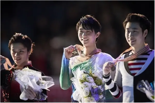 世界新記録で大逆転の羽生結弦選手! 無心の宇野昌磨選手と 日本男子フィギュアが世界でワンツーフィニッシュを達成できた理由とは!?_1