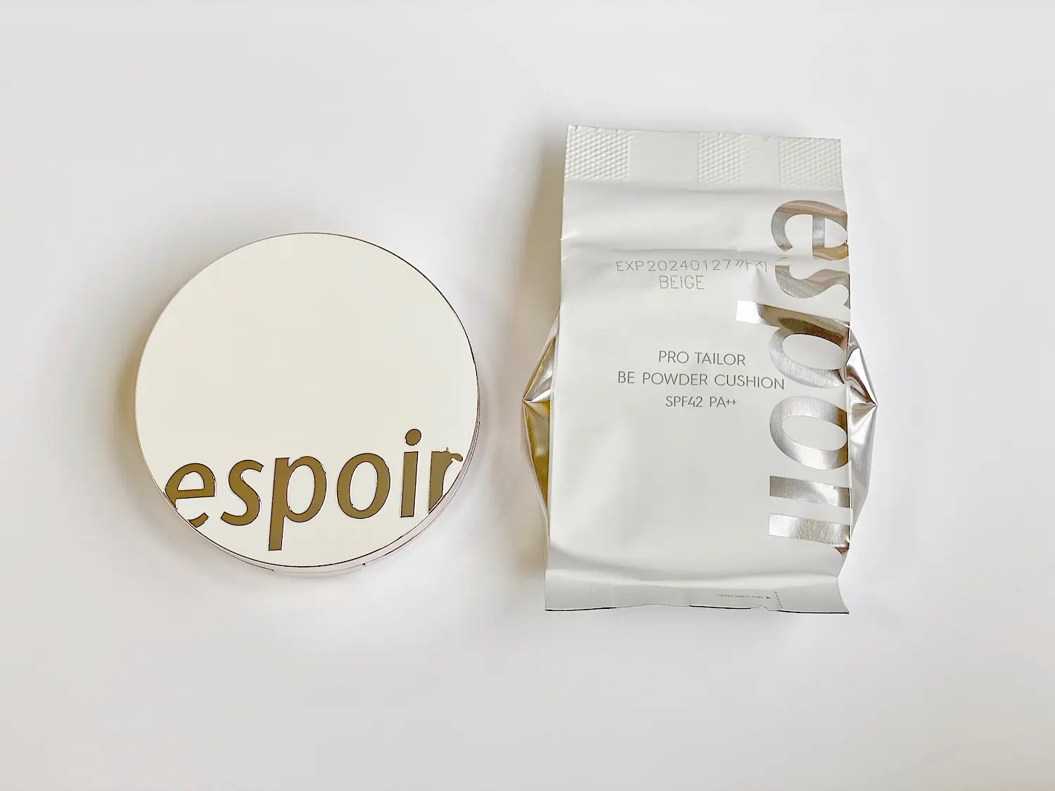 espoirのプロテーラビーパウダークッションはコンパクトのデザインもおしゃれで素敵