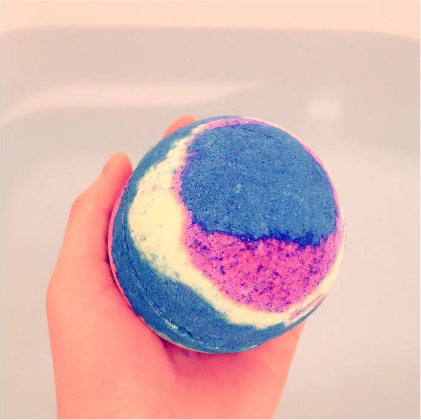LUSHのINTER GALACTICでバスタイム中にきらきら♡宇宙遊泳_2