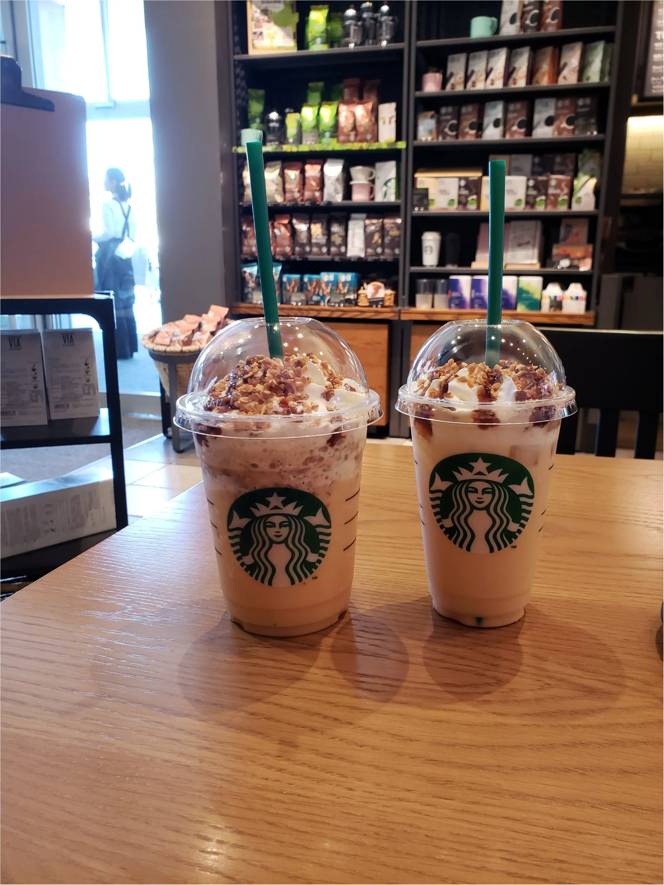 【スターバックス】10/1発売クリーミーパンプキンフラペチーノ&ミルク_2