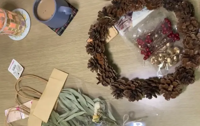 クリスマスリースの材料