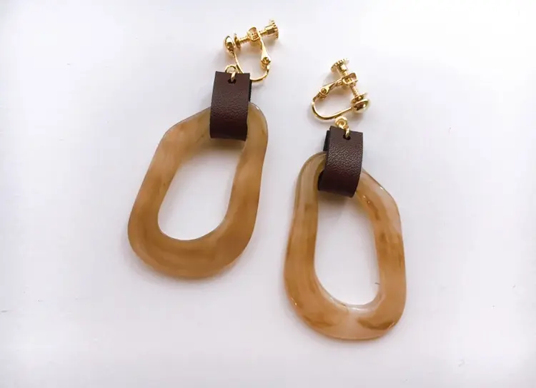 【ハンドメイドアクセ】春夏にぴったりの軽やかなクリア素材♪《hshii accessory》さんの新作イヤリングをチェック!_2