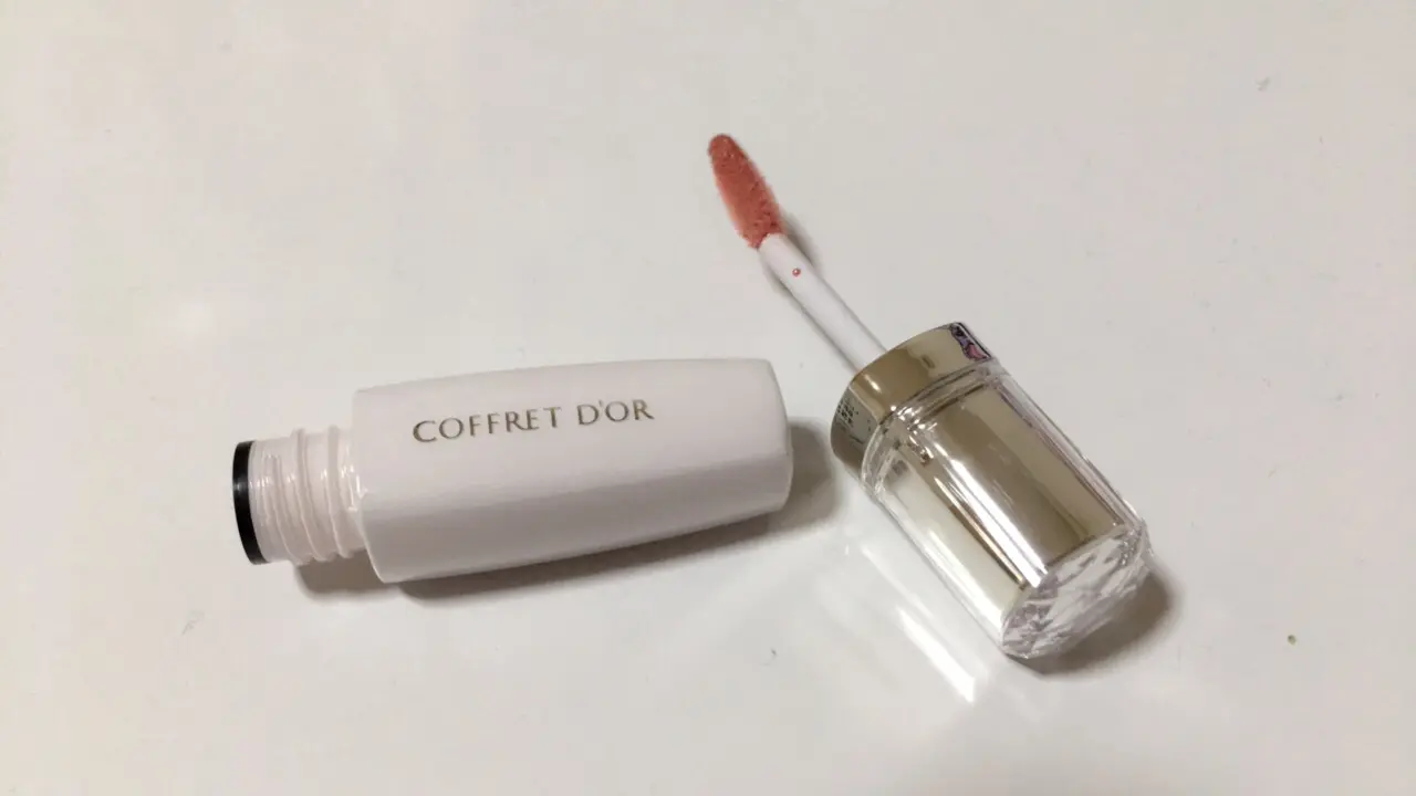 ひとぬりでフィット【COFFRET D´OR】エレガントジュエリールージュ_1