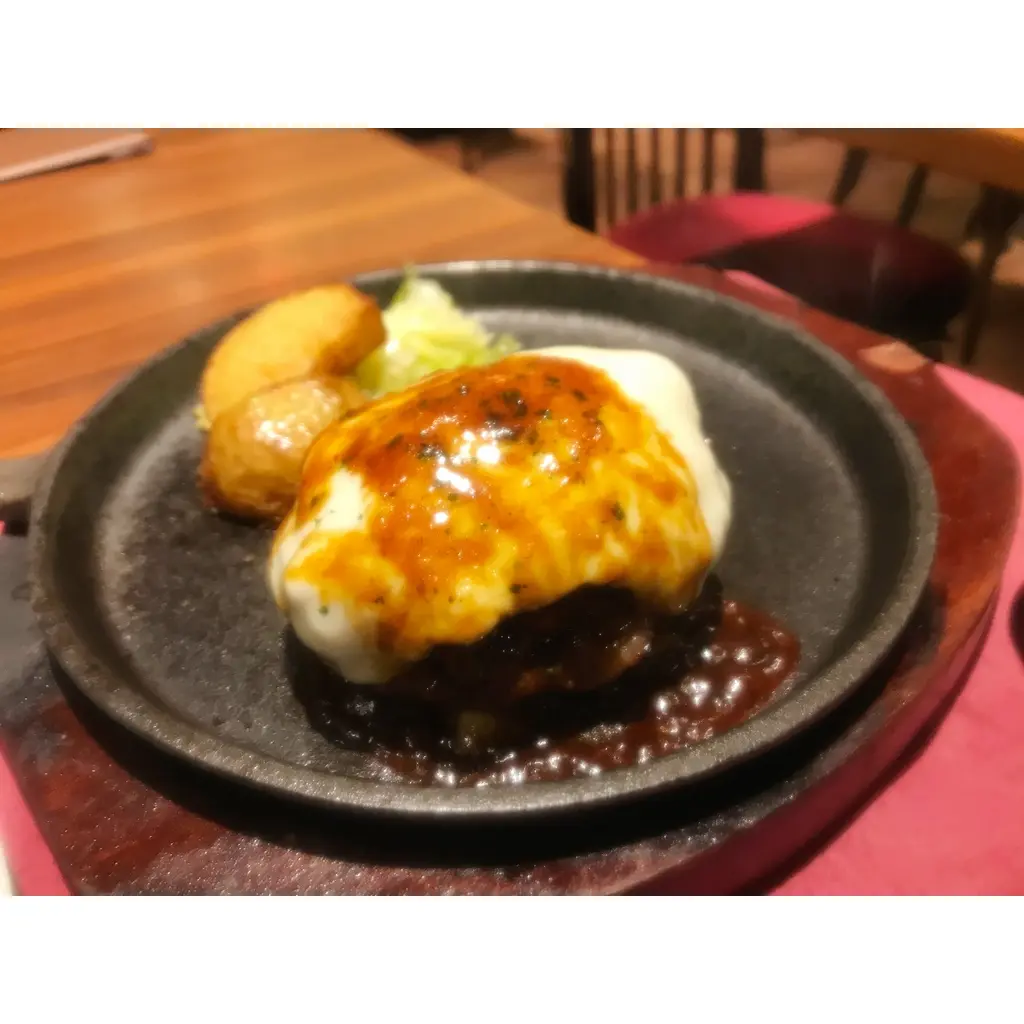 【"横浜駅近"隠れた名店】歴史ある○○のミディアムレアを頼むべし!_3