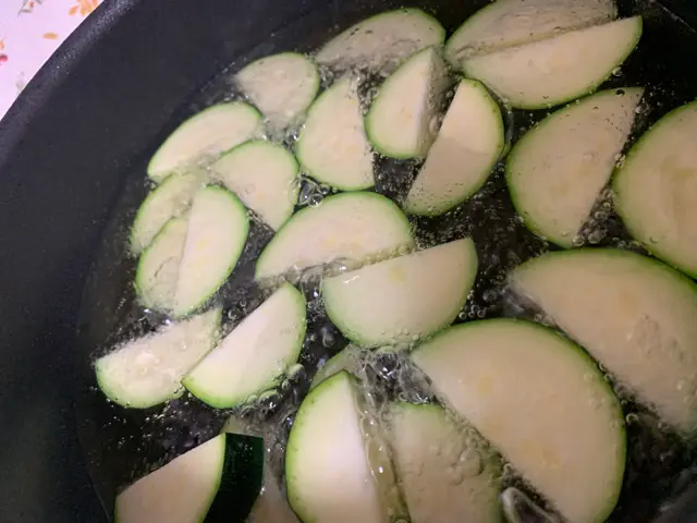 【我が家の定番!夏野菜の揚げ浸し!】市場でお野菜を買ったよ♡_3
