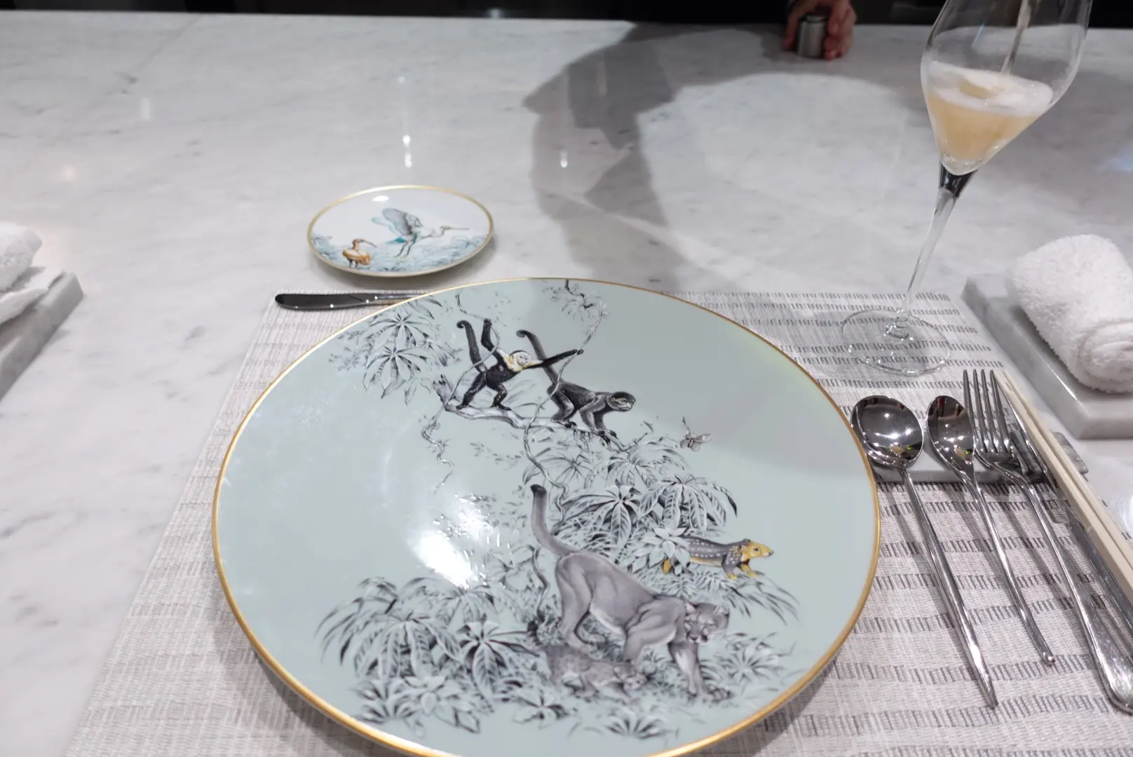 【大阪】国内初!エルメスが内装をデザインしたフレンチ「プリュイデテ」カトラリーもほぼエルメスなのにお値段はハイコスパ!?_2