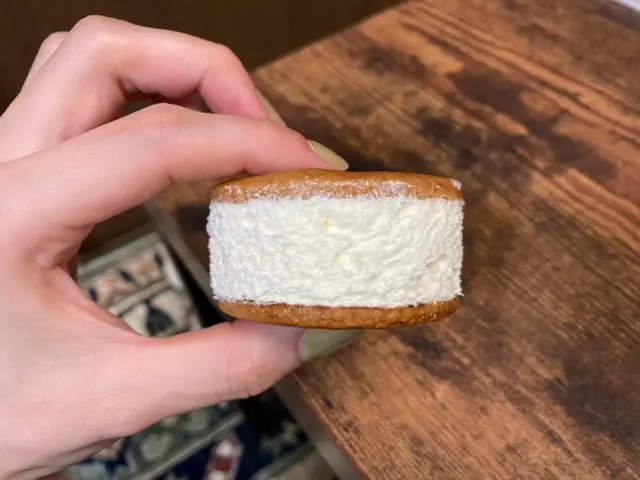 バタービスケットサンド