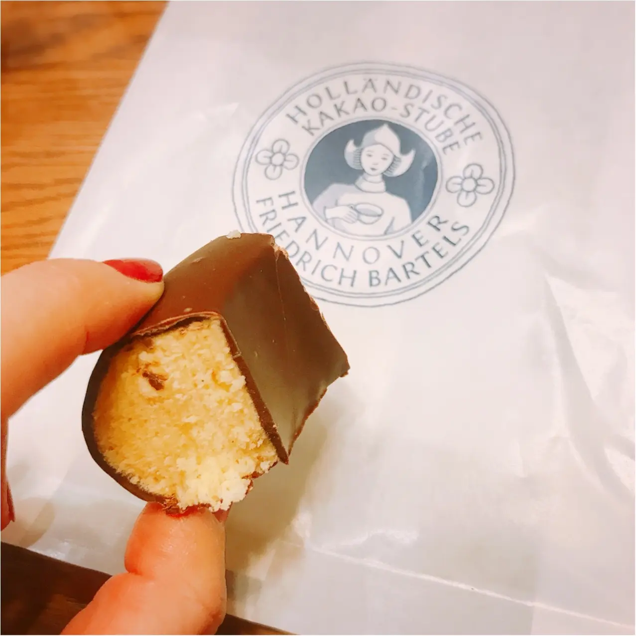 ぱりぱりチョコとしっとり生地♡【ホレンディッシェ・カカオシュトゥーベ】の絶品バウムクーヘン!_3