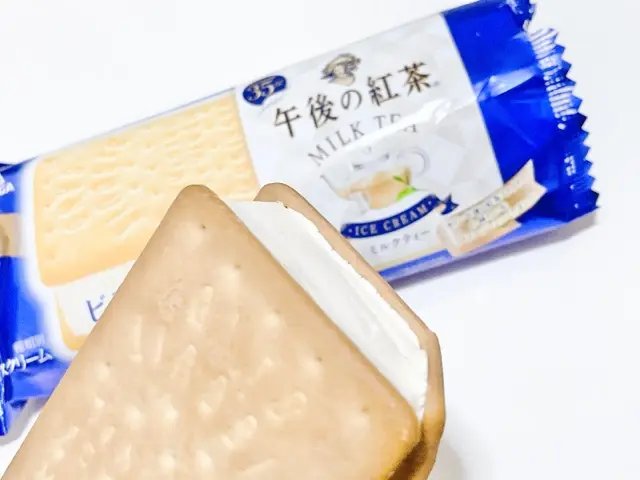 【新発売】コンビニ限定!人気のビスケットアイスが午後の紅茶とコラボ_2