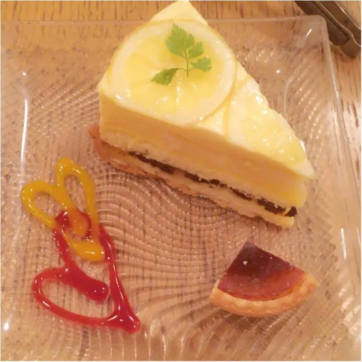 美味しいケーキは味わい深いお紅茶で…♡_1