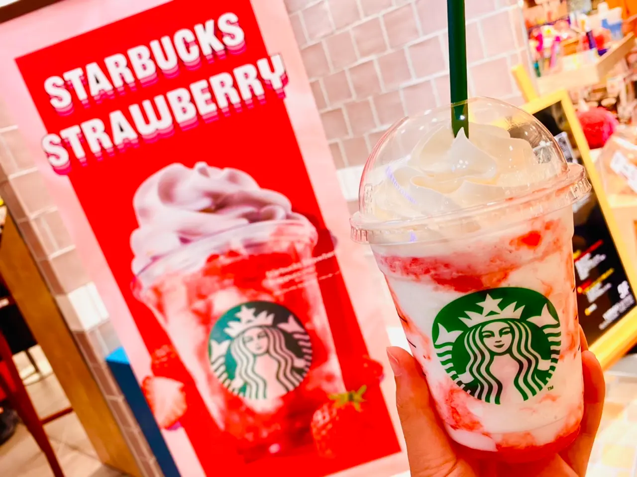 【スタバ新作】今年も待ってた♡初夏のフラペはコレ!《ストロベリー フラペチーノ》新登場★_4