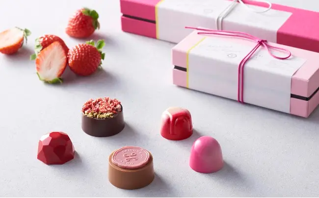 『ひびか』の「冬苺」実物とパッケージ