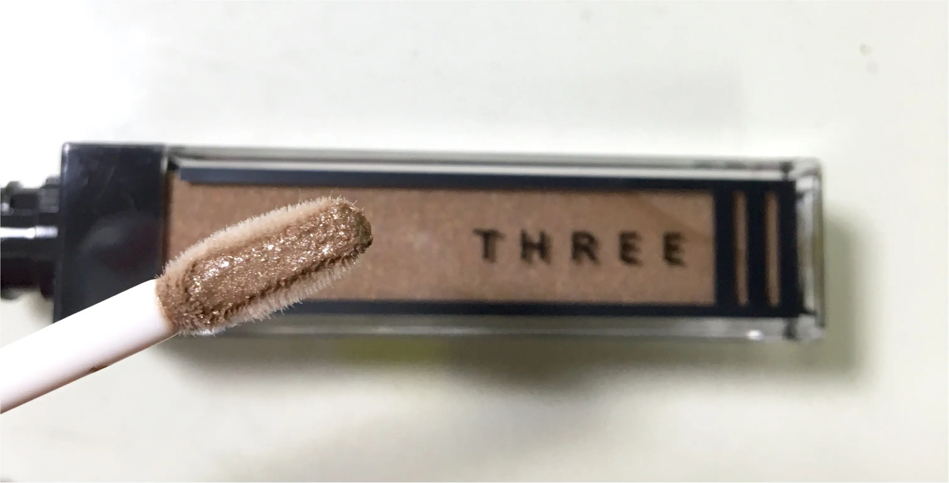 8/10発売 THREEのウィスパーグロスフォーアイ。と、Burberryのバーバリーキス。_3
