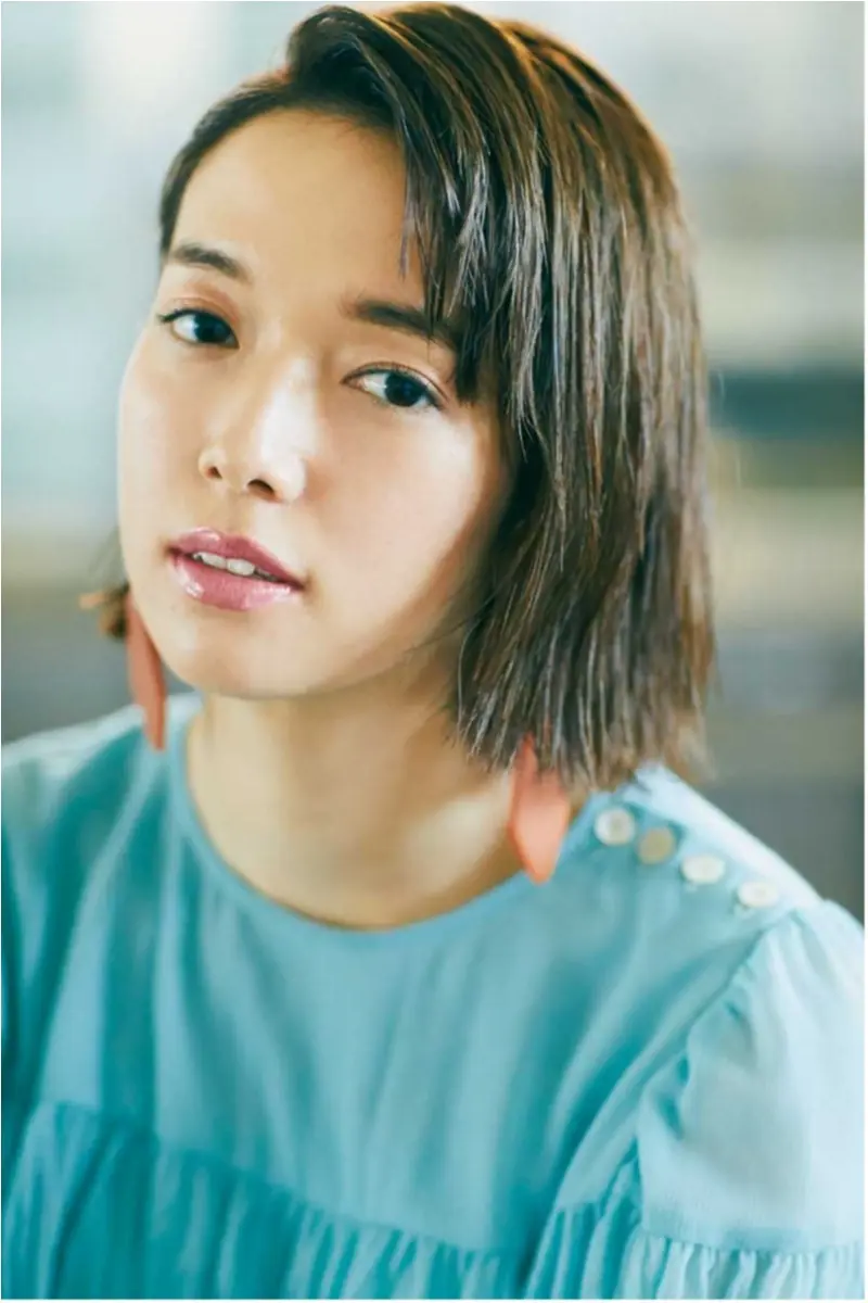 ボブの 前髪だけ でできる簡単ヘアアレンジ3選 記事photo Gallery ビューティ フォトギャラリー Daily More ボブの 前髪だけ でできる簡単ヘアアレンジ3選 記事photo Gallery ビューティ フォトギャラリー Daily More