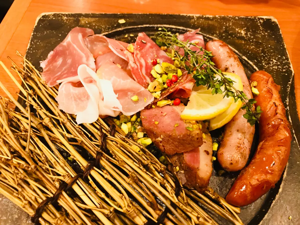 【肉バル】黒毛和牛A5ランク肉寿司が絶品♡とにかく美味しいお肉を堪能したいならココ!_7
