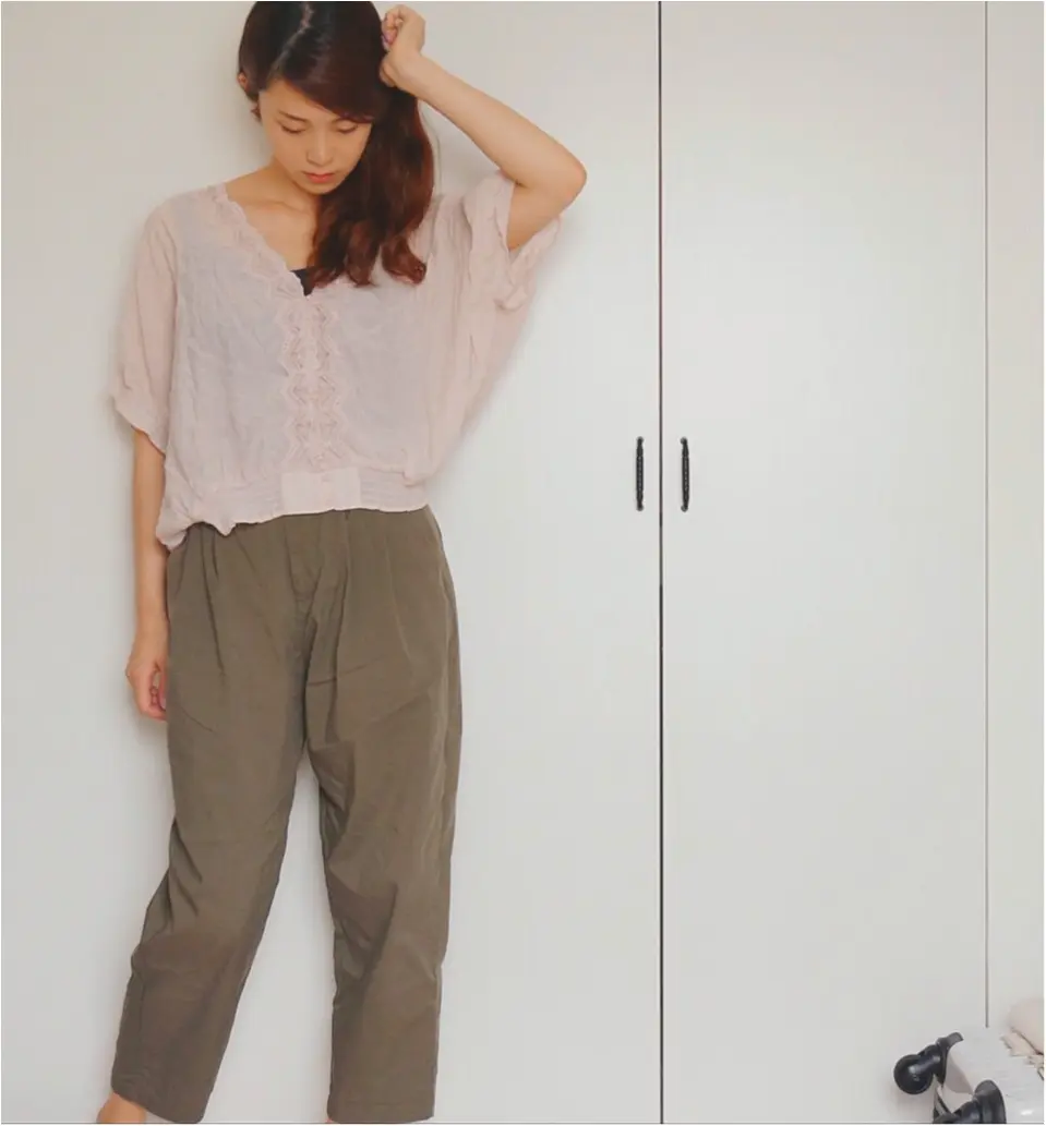 【佐藤ありさちゃんがお手本✨】大好きピンク❤️を大人っぽく着こなす方法は〇〇を選ぶこと!_1