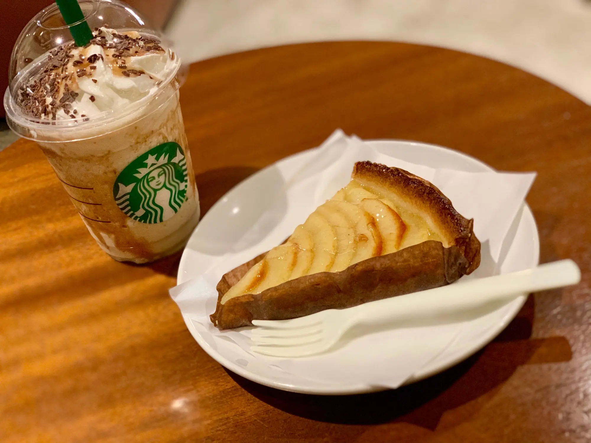 《レジ横foodに注目❤️》新作•秋メニュー!【スタバ】フランス産アップルのタルトが美味しすぎる☻_1