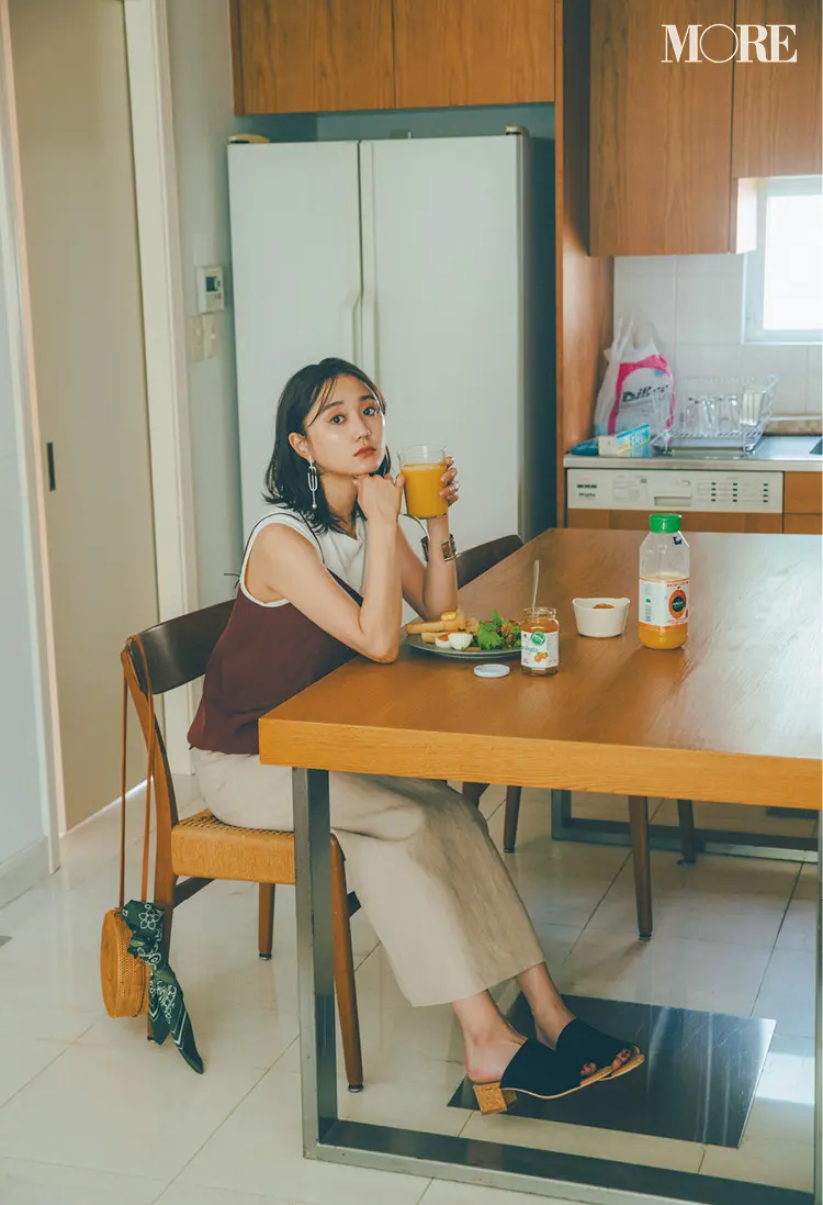 白T×パンツのマンネリ打破!「女っぽさをひとつ重ねる」がこの夏の常識♡その方法って?記事Photo Gallery_1_4