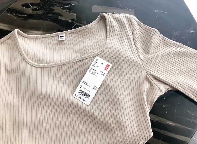 【ユニクロ】¥1,000→¥790!スクエアネックがシンプル可愛い♩セールでお得*アクセが映えて超オススメ^^_3