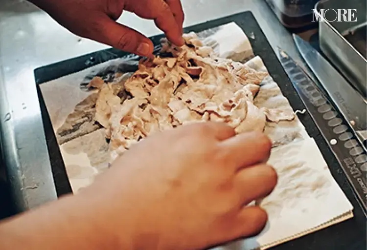 鶏肉は粗熱をとって水気をとるのがポイント