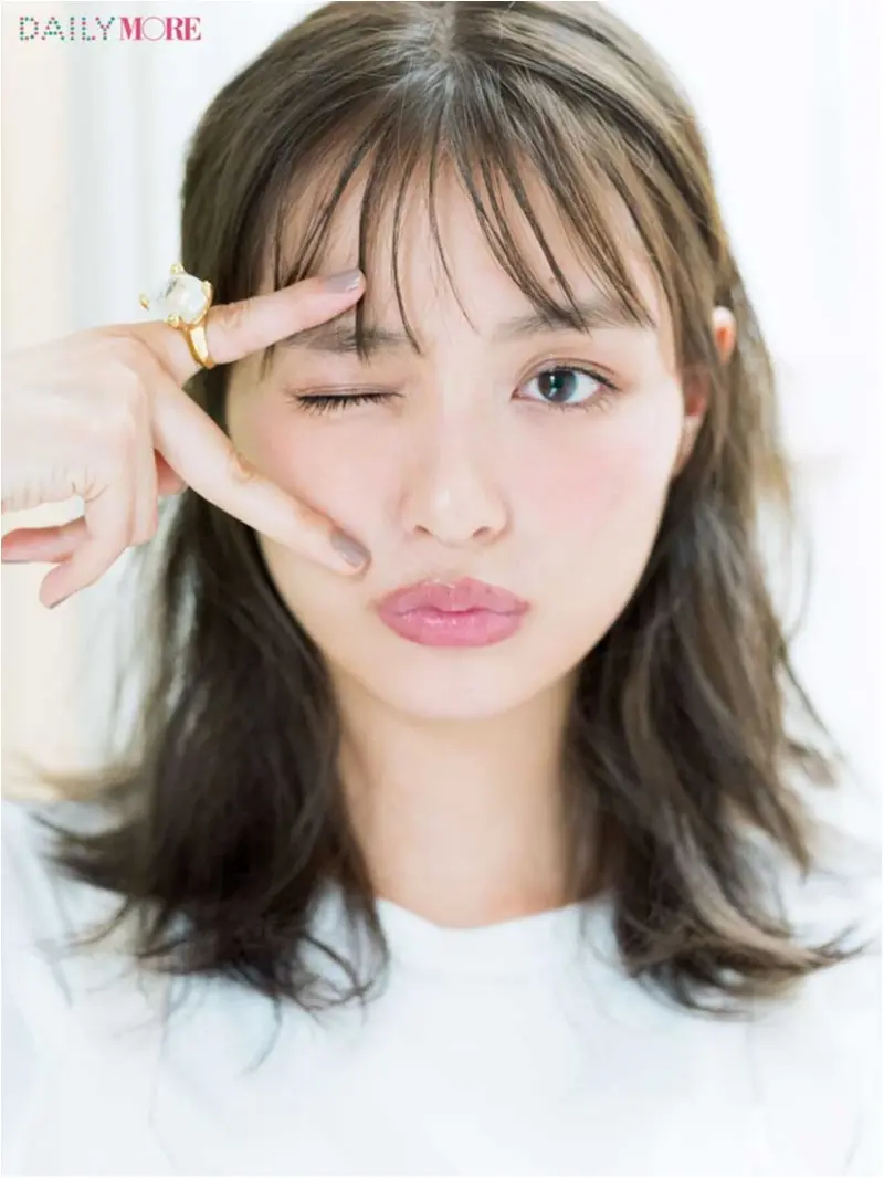 【内田理央の可愛すぎるセルフメイク術大公開!】気分やコーデで選ぶ! だーりおの「スタメン♡リップ」を大公開♡_8