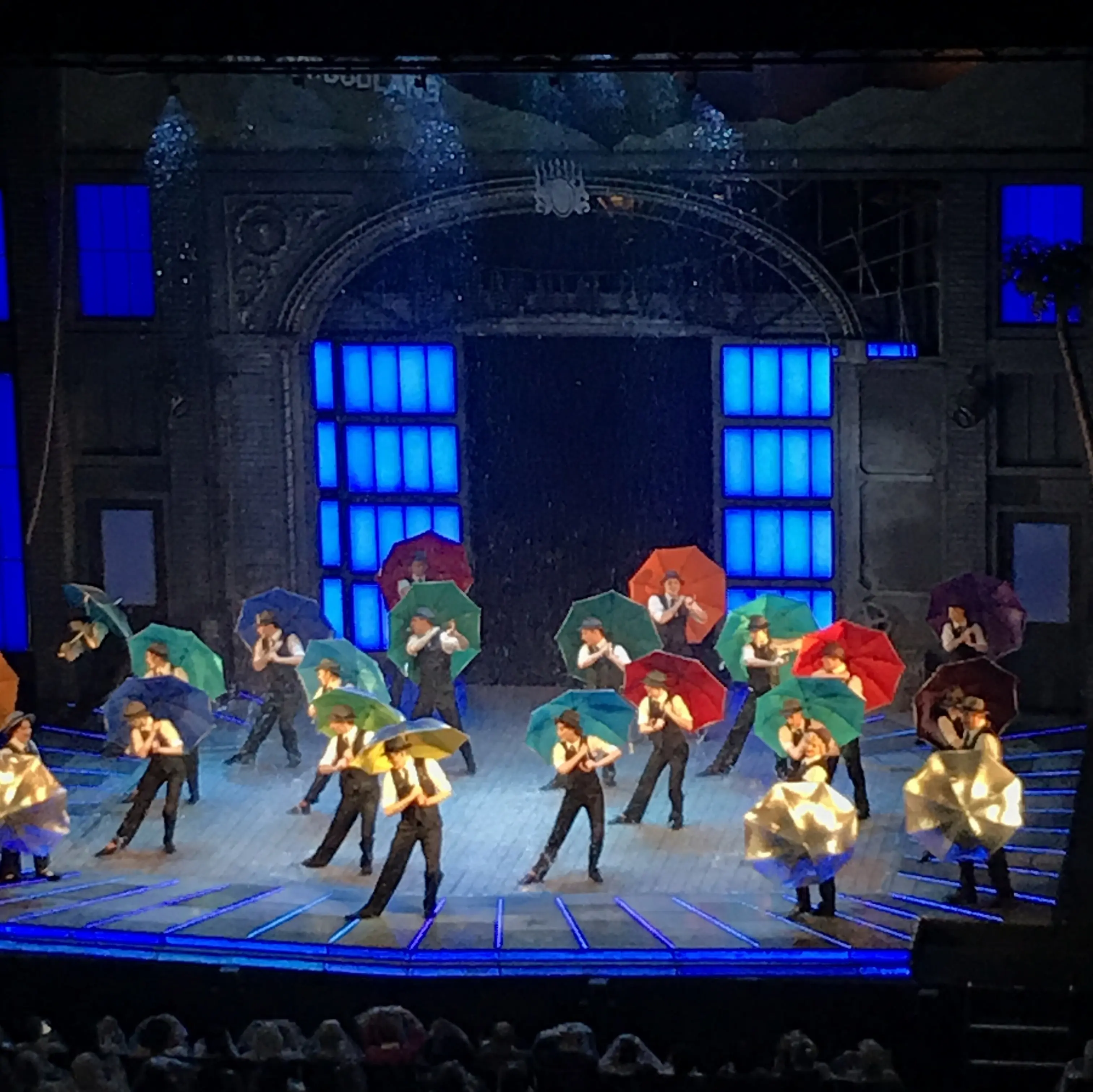 ステージに降る12トンの雨!ミュージカル【SINGIN' IN THE RAIN(雨に唄えば)】を観てきました♡_5