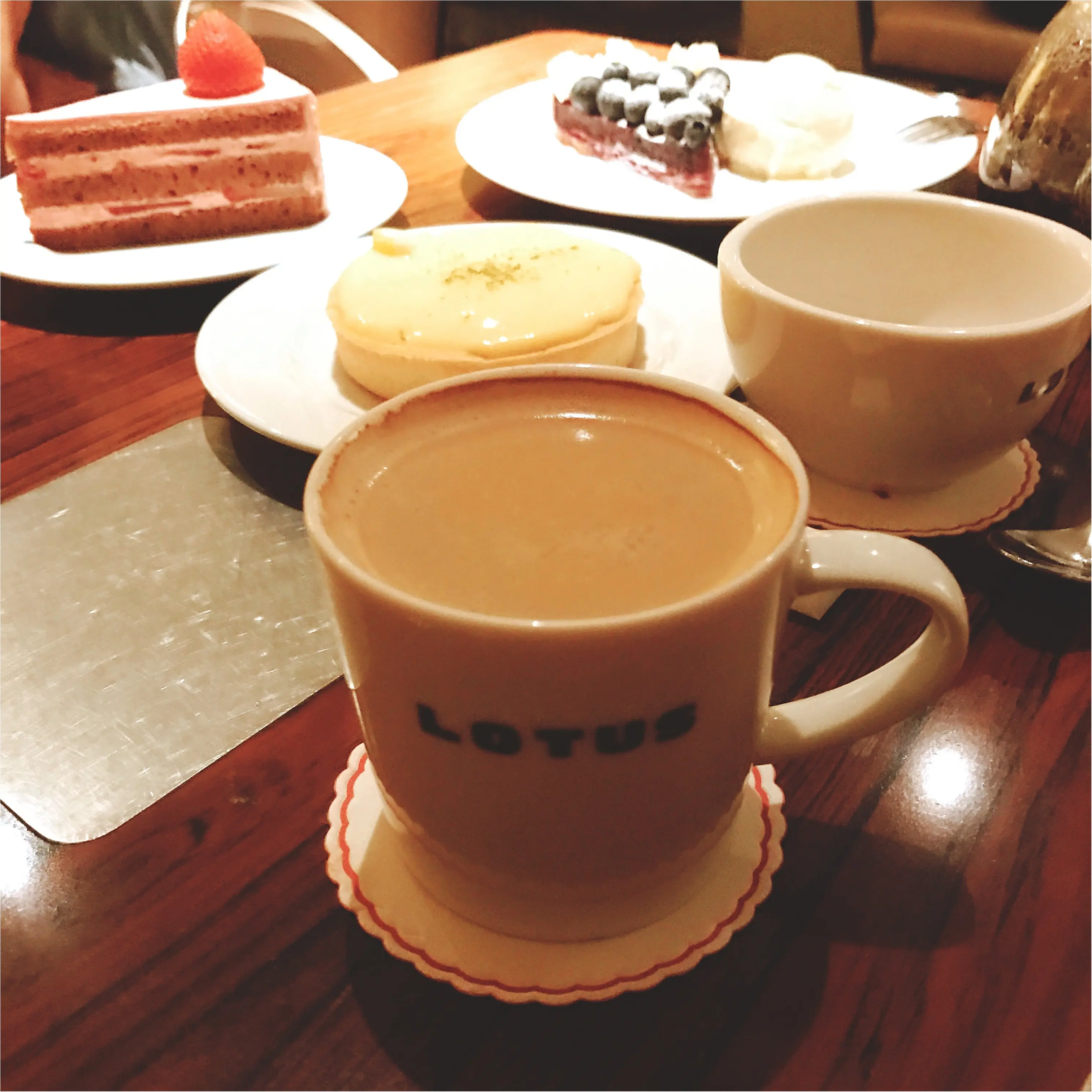 《夜カフェのススメ!》表参道のオシャレなカフェでオシャレな夜を・:*+._1