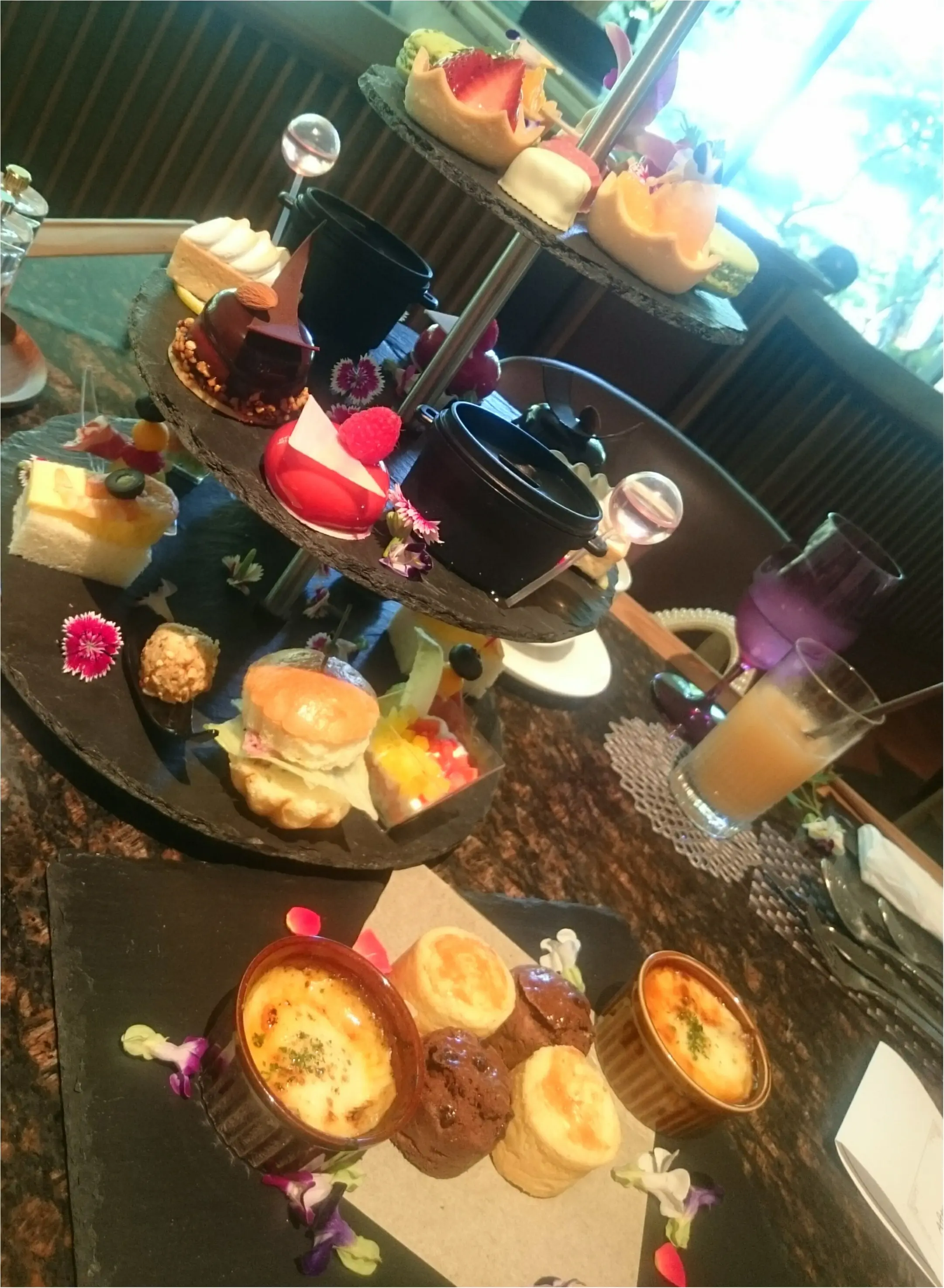 3時間以上ゆっくりできて、フリードリンクのホテルアフタヌーンティー_2