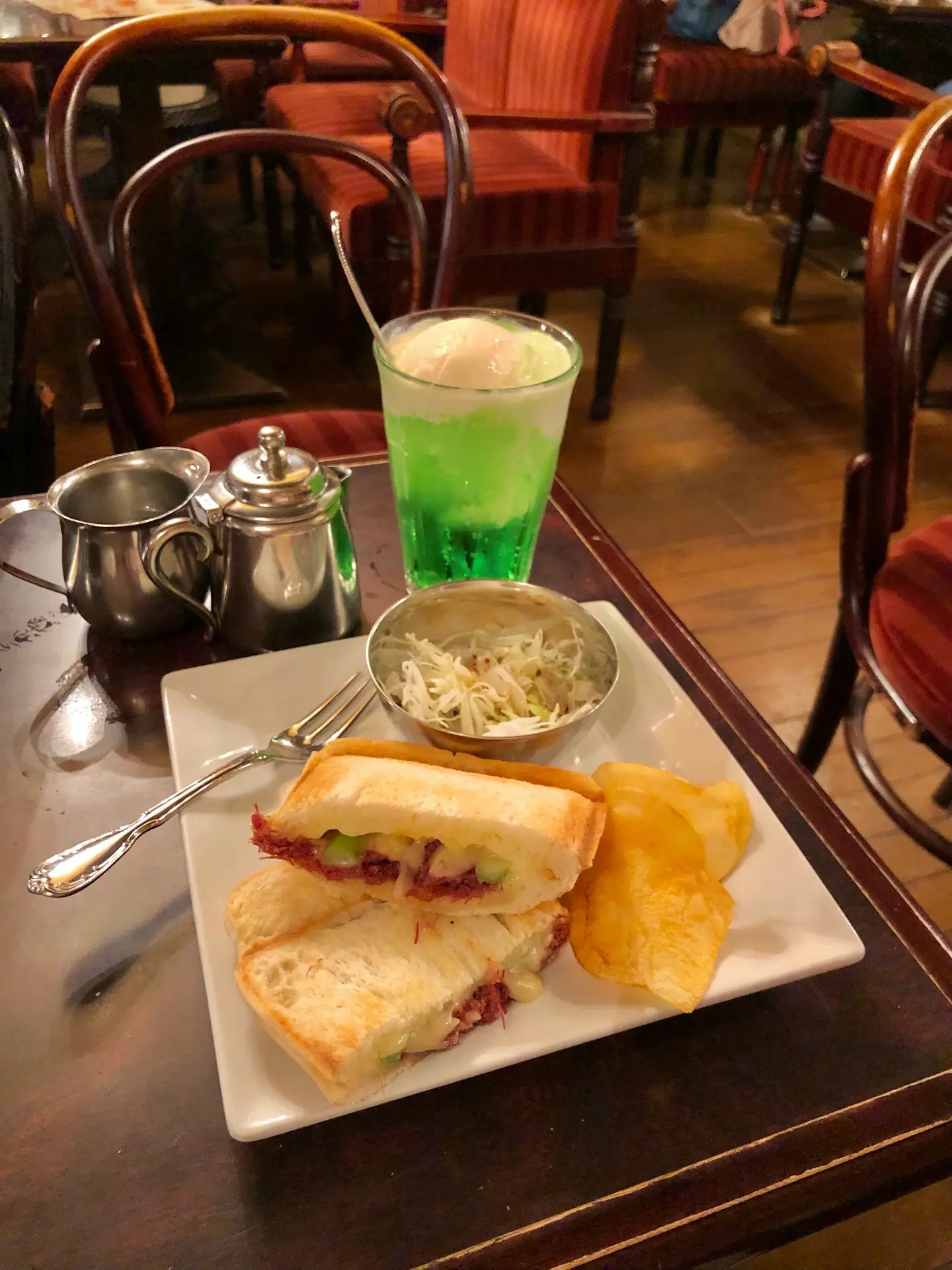 ローヤル珈琲店ホットサンド写真