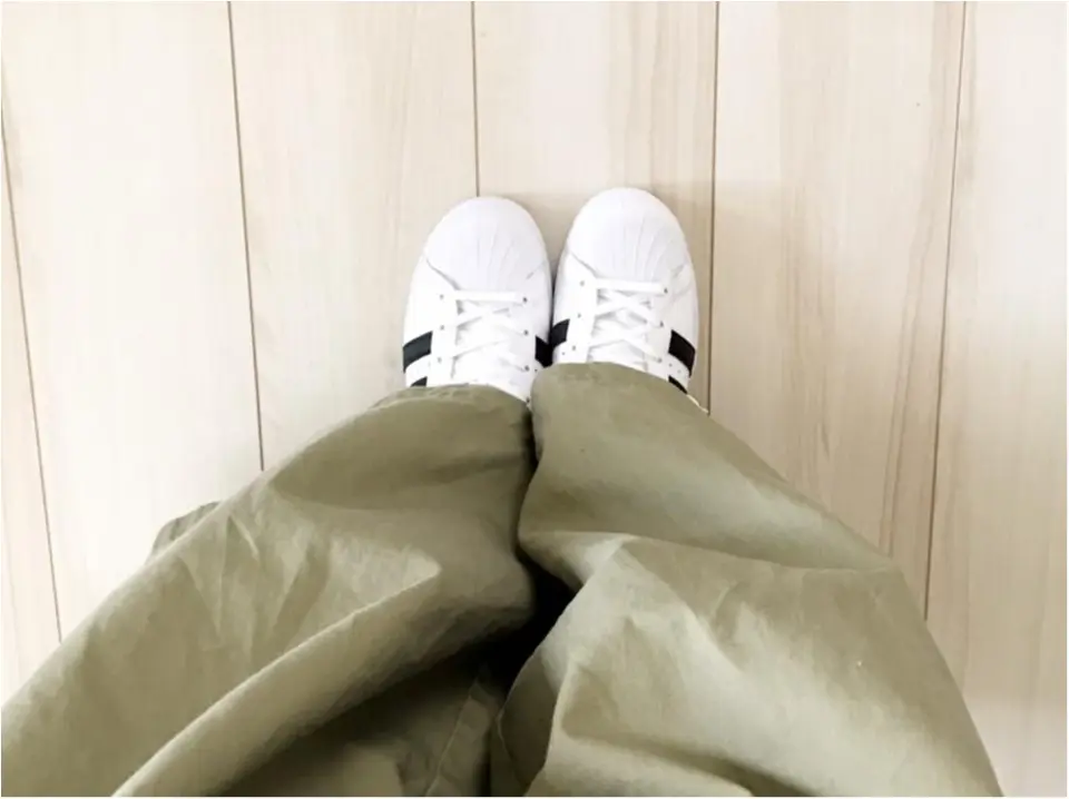 【やっぱり可愛い】アディダスの白スニーカー買いました_4
