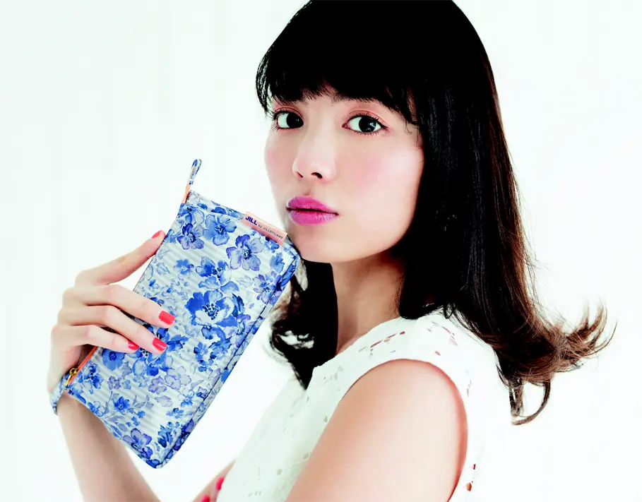 【NEWS】モア6月号の付録は、JILL by JILLSTUART スマホも入る!おでかけお財布ポーチ_1