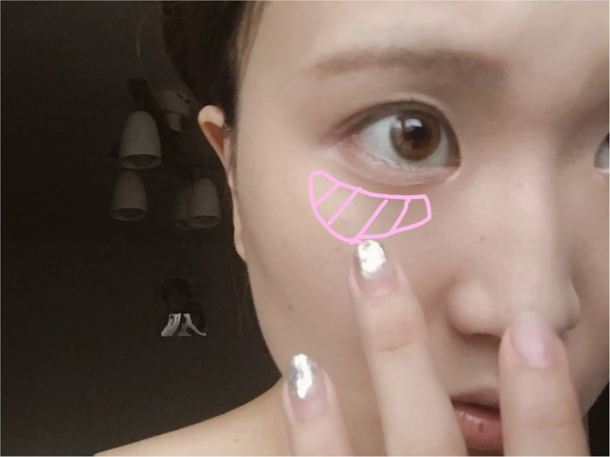 プチプラコスメで簡単メイク♡愛され顔に必須のぷっくり涙袋の作り方_11