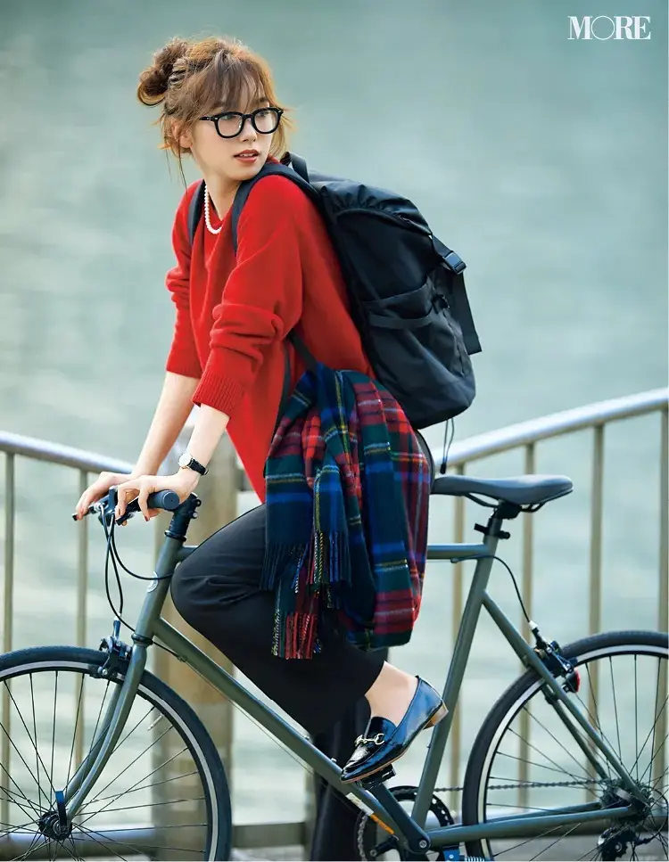 本田翼がお手本! 洗練感たっぷりパンツコーデ。飯豊まりえ主演着回し連載がスタート【今週のファッション人気ランキング】_2