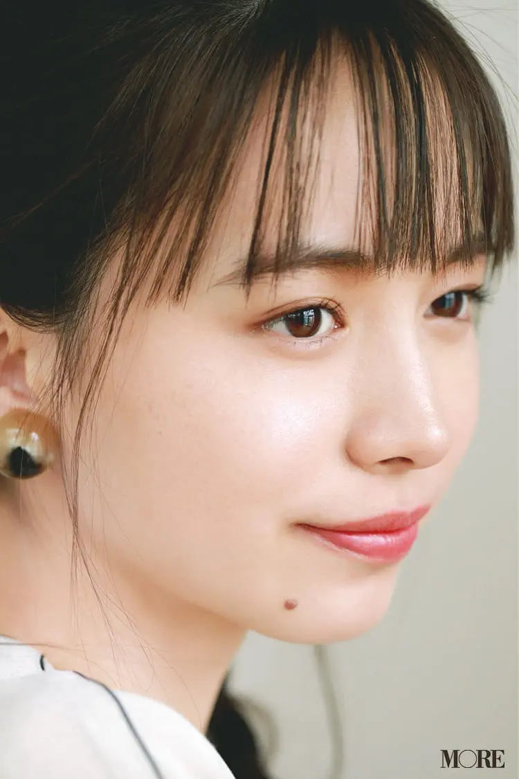 チークの入れ方【2020最新】- 顔型別の塗り方、リップと合わせる春の旬顔メイク方法まとめ_35