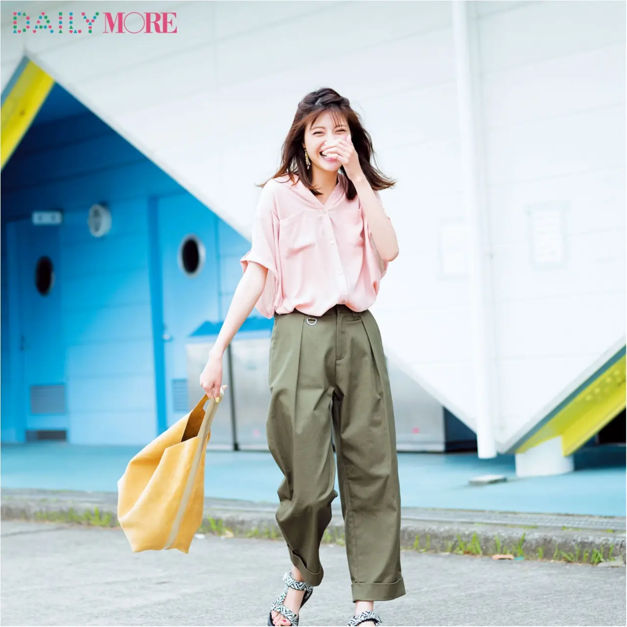 佐藤ありさがナビ!取り入れるだけでほめられる夏色はこの「ピンク」とこの「ブルー」!_1