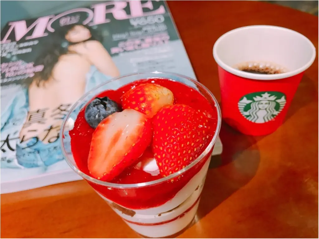 【スタバ★関東一部店舗限定!】ホリデーシーズンにぴったり!カップデザート《ミックスベリー&クッキー》に出逢えたらラッキー!?_2