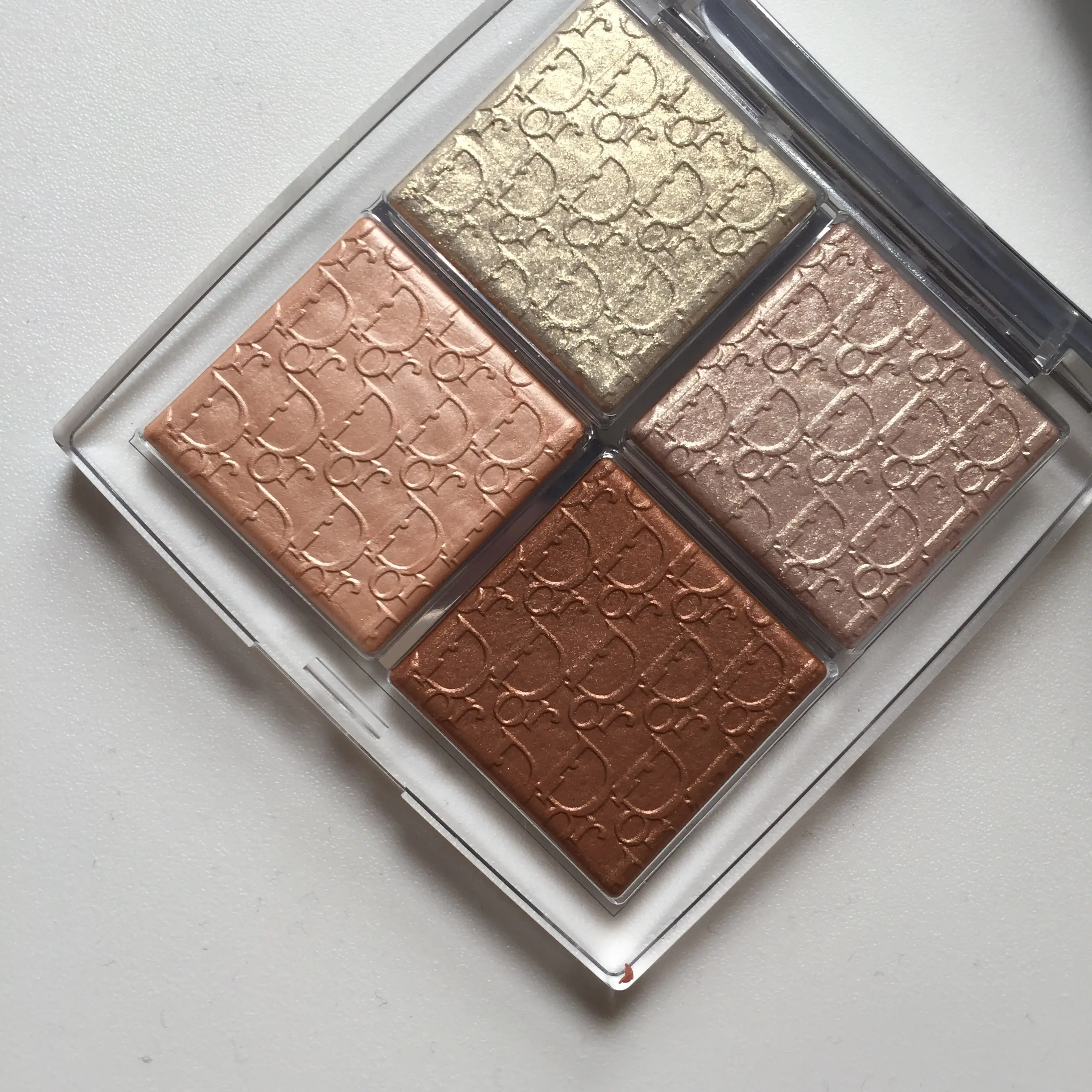 今日、どのつやにする? 『Dior』の新パレットと出かけよう♡_2