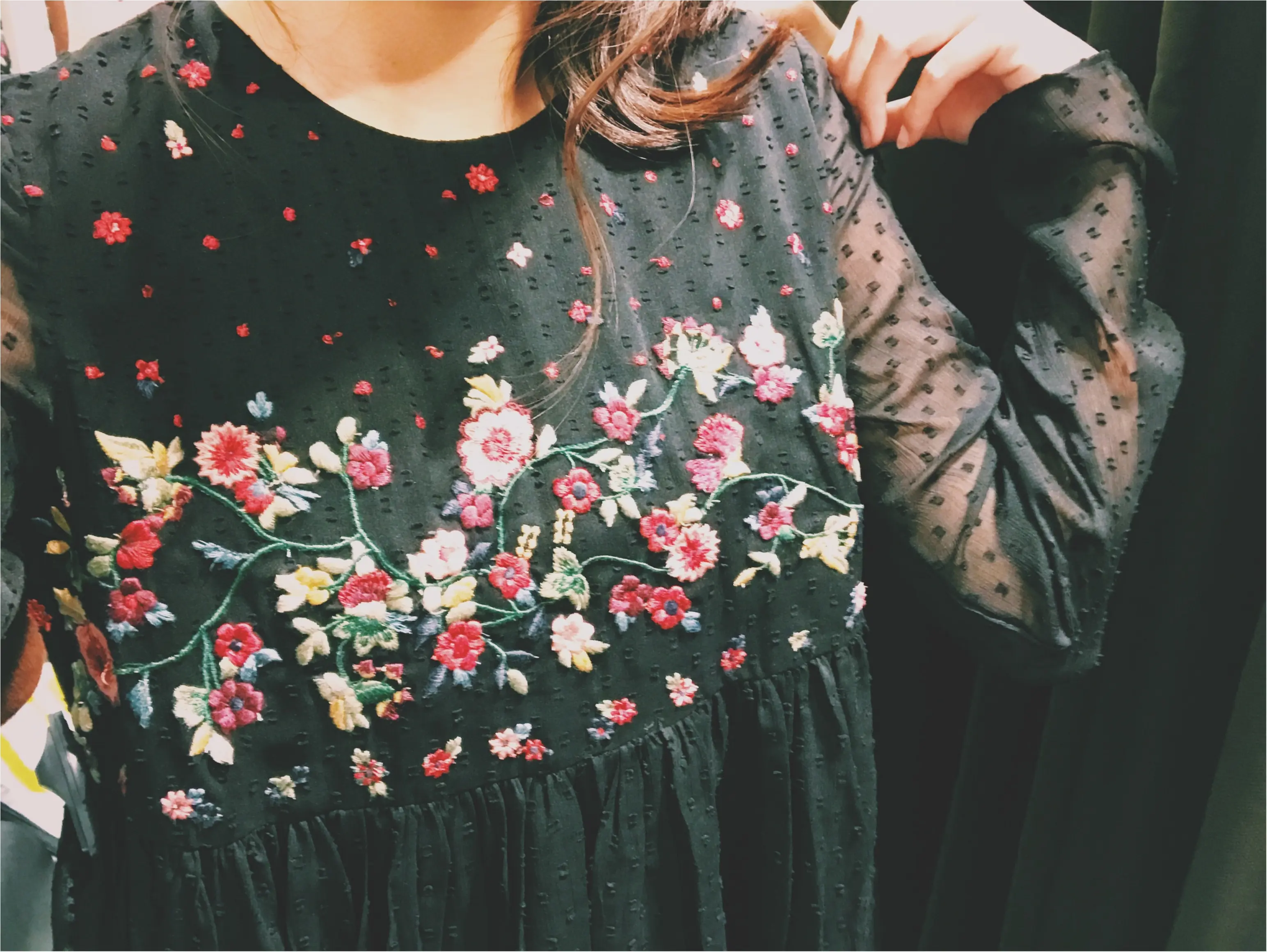 1枚でおしゃれに決まる『刺繍ブラウス』‼ 断然人気は【ZARA】♪_1