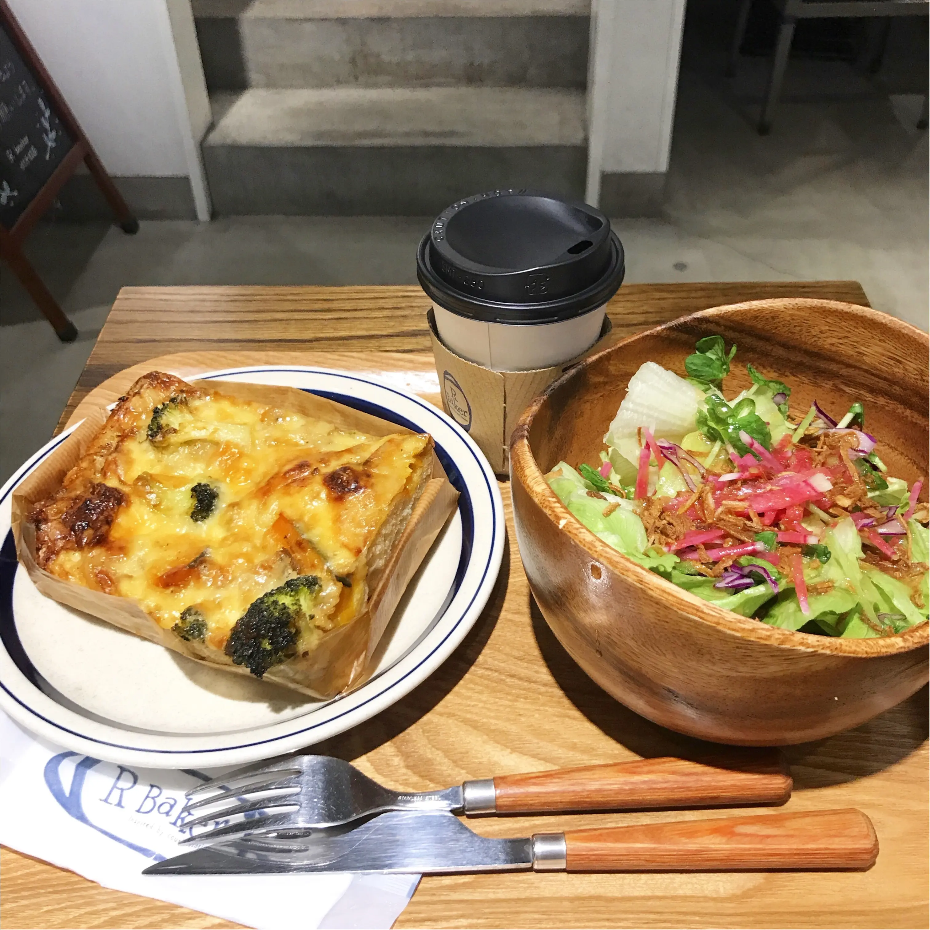TSUTAYAが運営するカフェ【R Baker(アールベイカー)】でパンランチ♡_4
